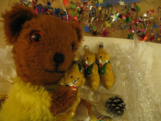 Yellow Teddy with teddy bear glass Christmas decorations
