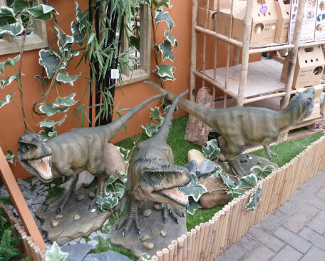 Ruxley Garden Centre - dinosaurs