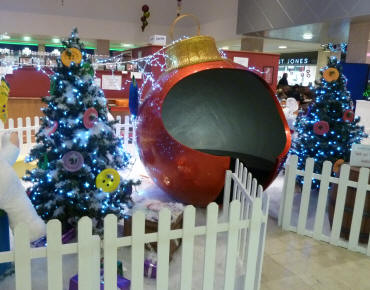 Shopping mall decorations