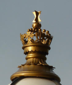 Crown on top of lamp post