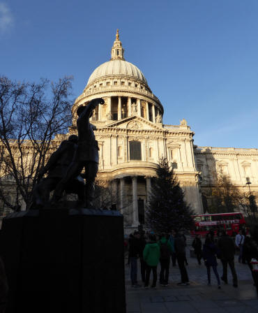 St Paul's Cathedral and National Firefighters Memorial