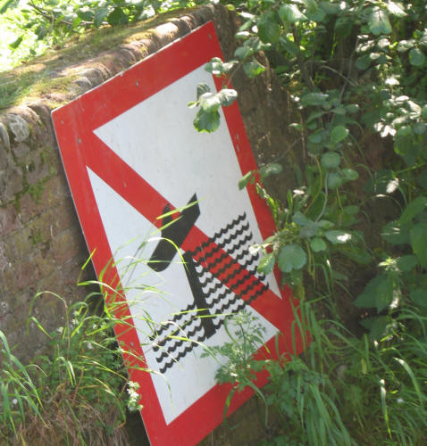 River sign, Tonbridge