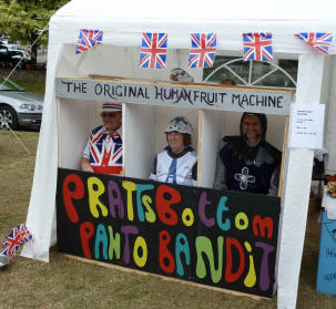 Human fruit machine, Pratts Bottom May Fayre