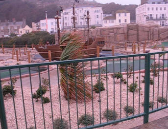 Hastings - Seafront gale blowing