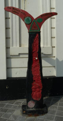 Margate - waymarker near pier