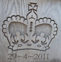 Sevenoaks - Royal Wedding bench - crown