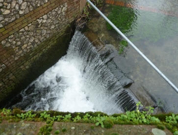 River Cray weir