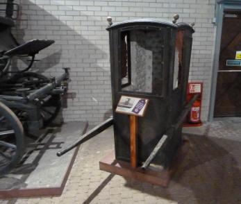 Sedan chair