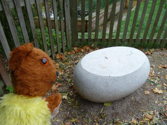 Egg-shaped stone seat