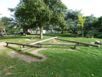 Well Hall Pleasaunce playground