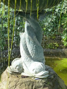 Well Hall Pleasaunce sunken pond fountain