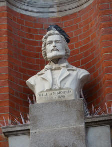 William Morris bust with pigeon