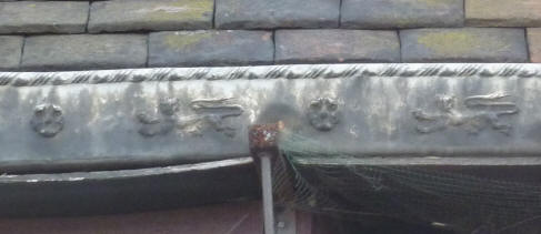 Decoration on guttering