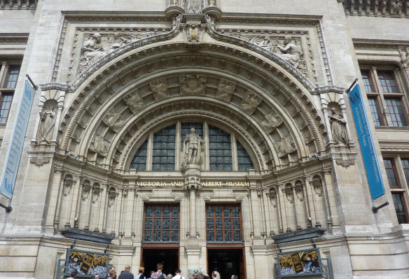 V&A Museum entrance doorway