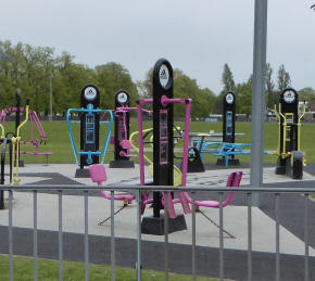 Park exercise equipment