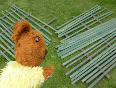 Laths for trellis