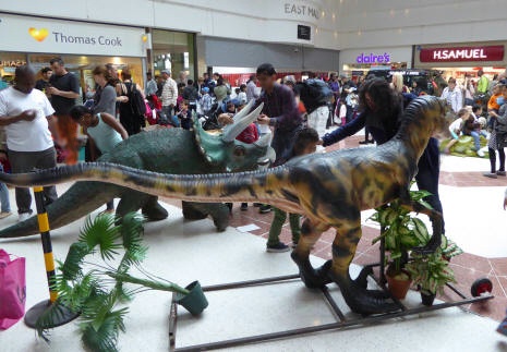 Dinsoaurs, Stratford