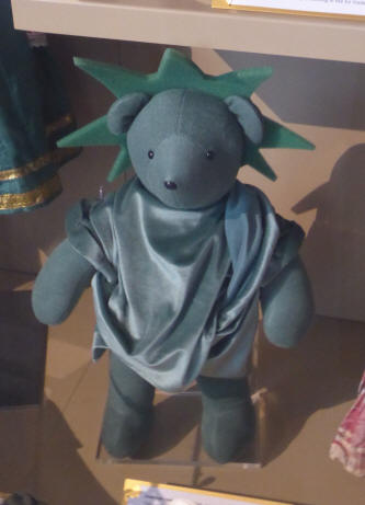 Statue of Liberty bear