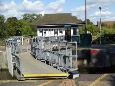 Lock gates