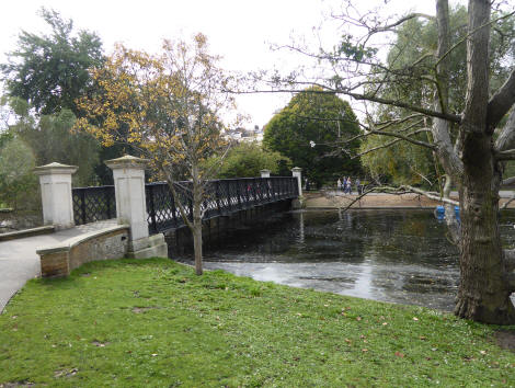 Regents Park lake