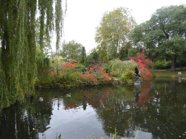 Regents Park lake