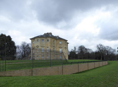 Ha-ha fence at Danson House, Bexleyheath